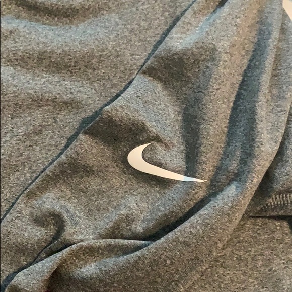 Nike gray pullover - Picture 2 of 3